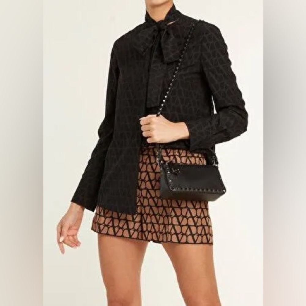 VALENTINO ROCKSTUD cross body bag lether